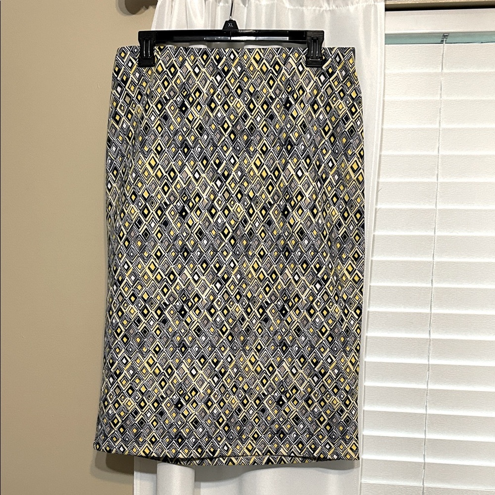 Cato Geometric Pencil Skirt in Navy, Gray, and Yellow